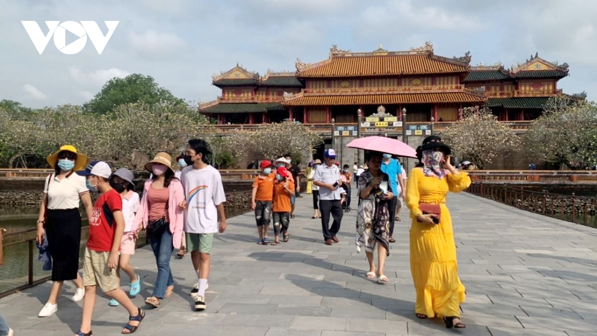 Travel operators expect a bonanza in coming four-day holiday